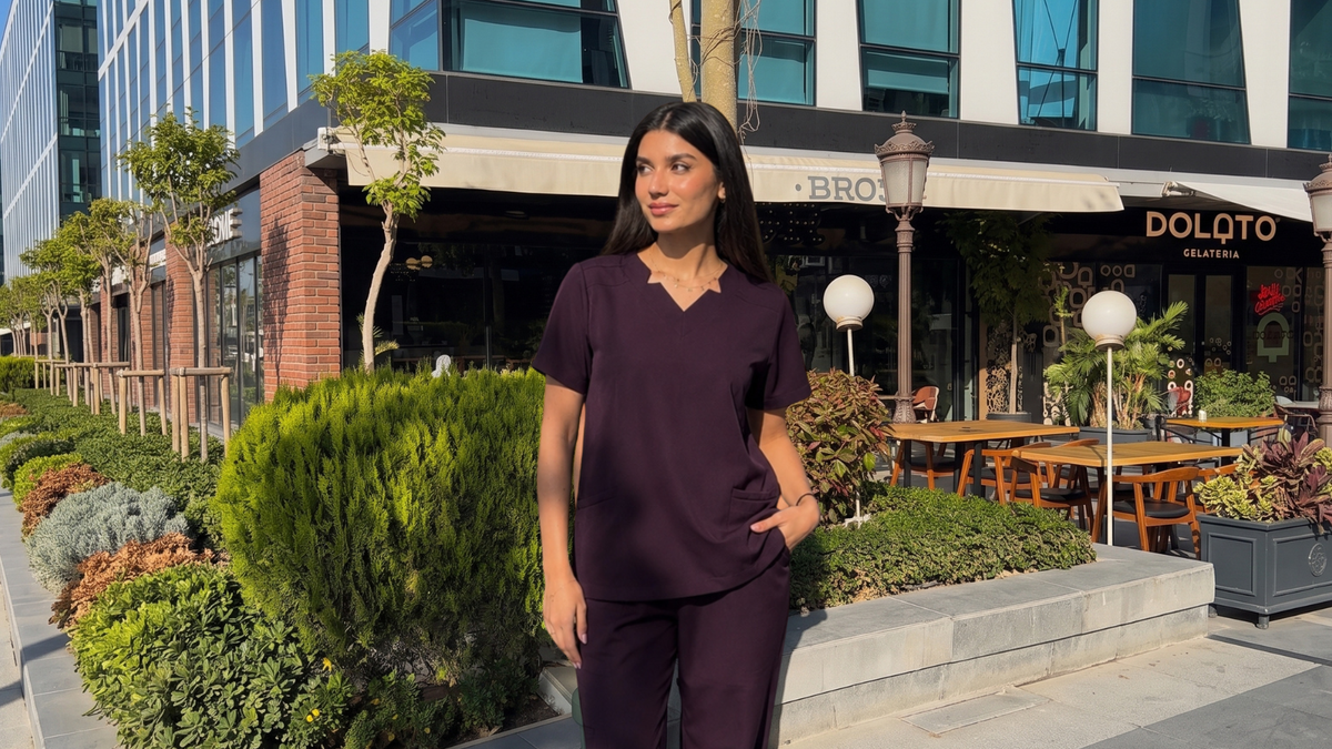 FEMALE SCRUBS